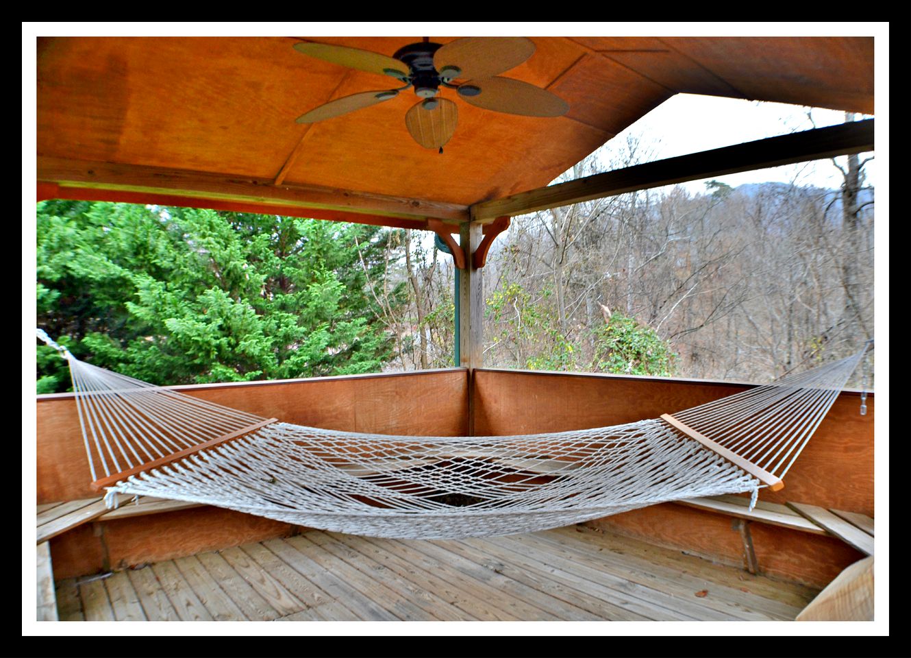 Romantic Cabin Retreat with a Hot Tub near Sevierville, Tennessee