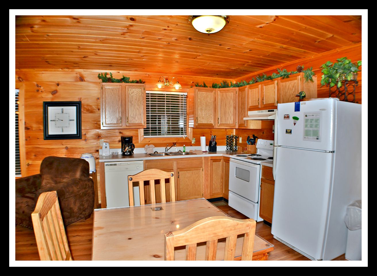 Romantic Cabin Retreat with a Hot Tub near Sevierville, Tennessee