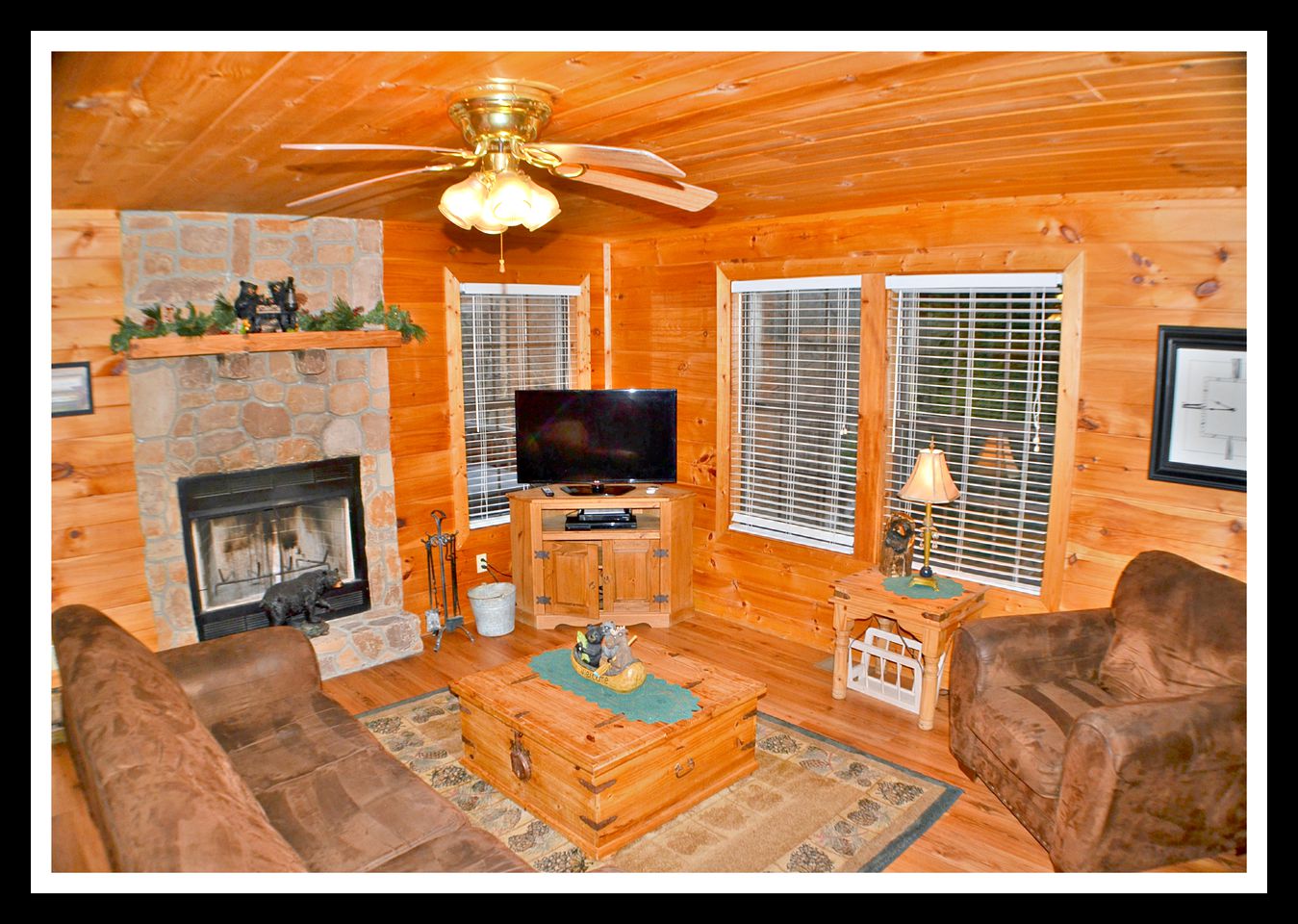 Romantic Cabin Retreat with a Hot Tub near Sevierville, Tennessee