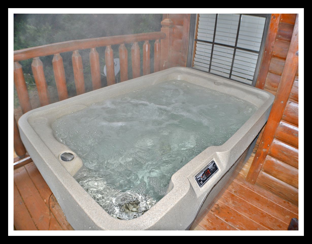 Romantic Cabin Retreat with a Hot Tub near Sevierville, Tennessee