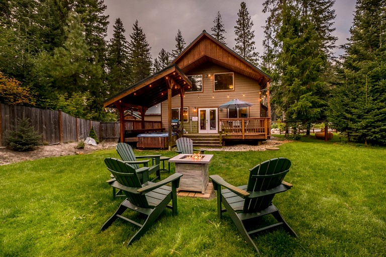 Family Cabin with Beautiful Equipped Garden in Leavenworth, Washington
