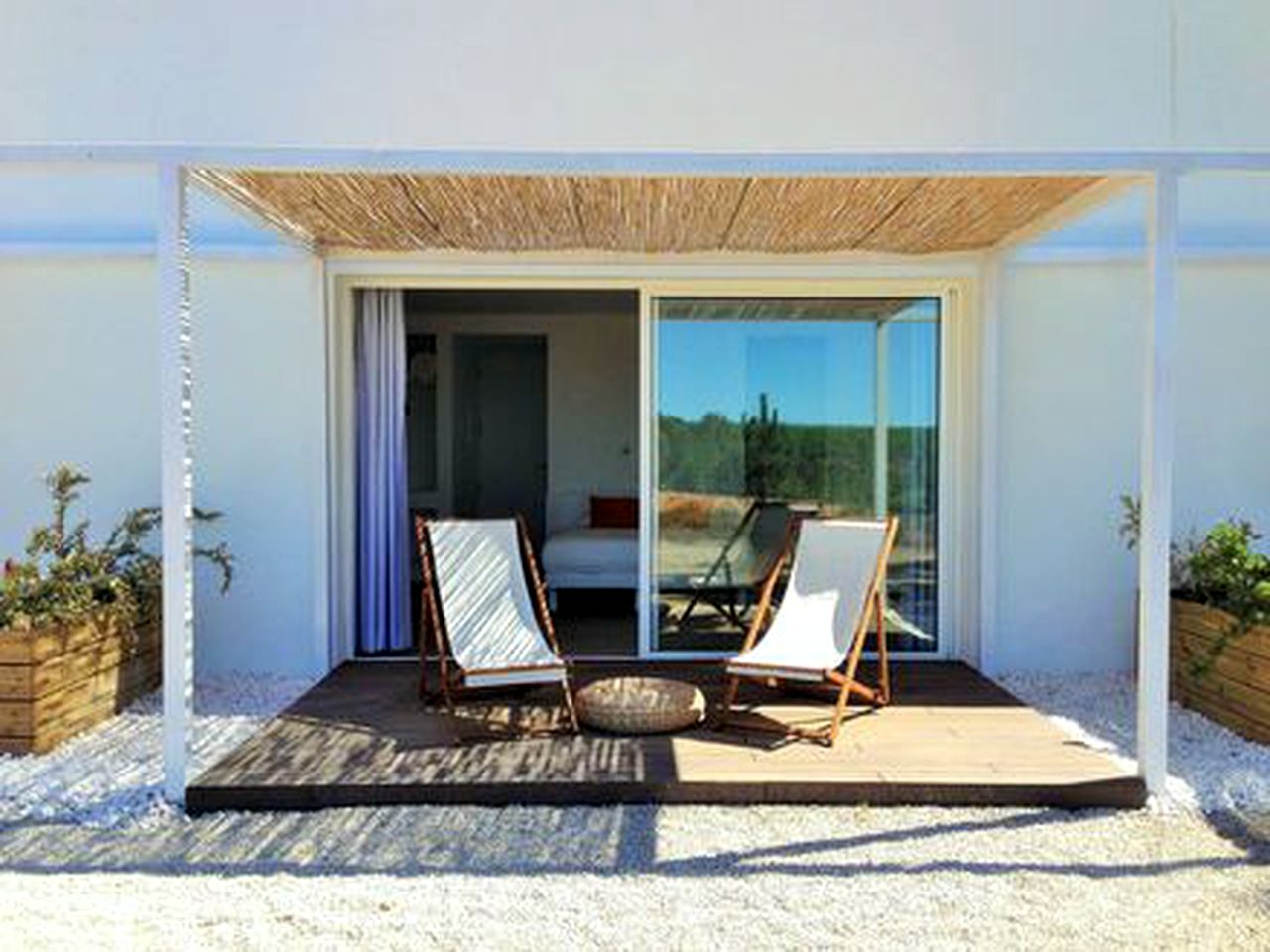 Stylish Suite Rental with Deluxe Tub for a Vacation near the Alentejo Coast, Portugal