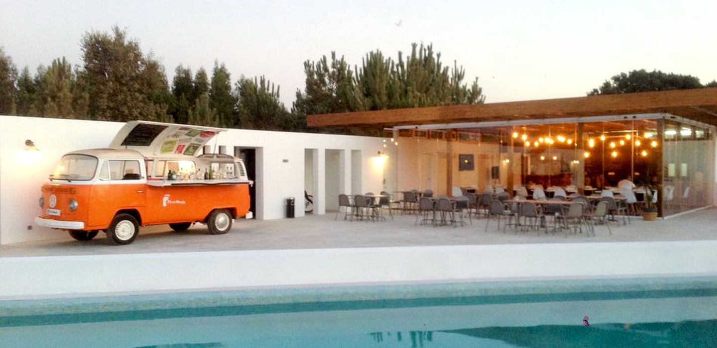 Spacious Holiday Rentals with Breakfast Included near the Coast in Sao Teotonio, Portugal