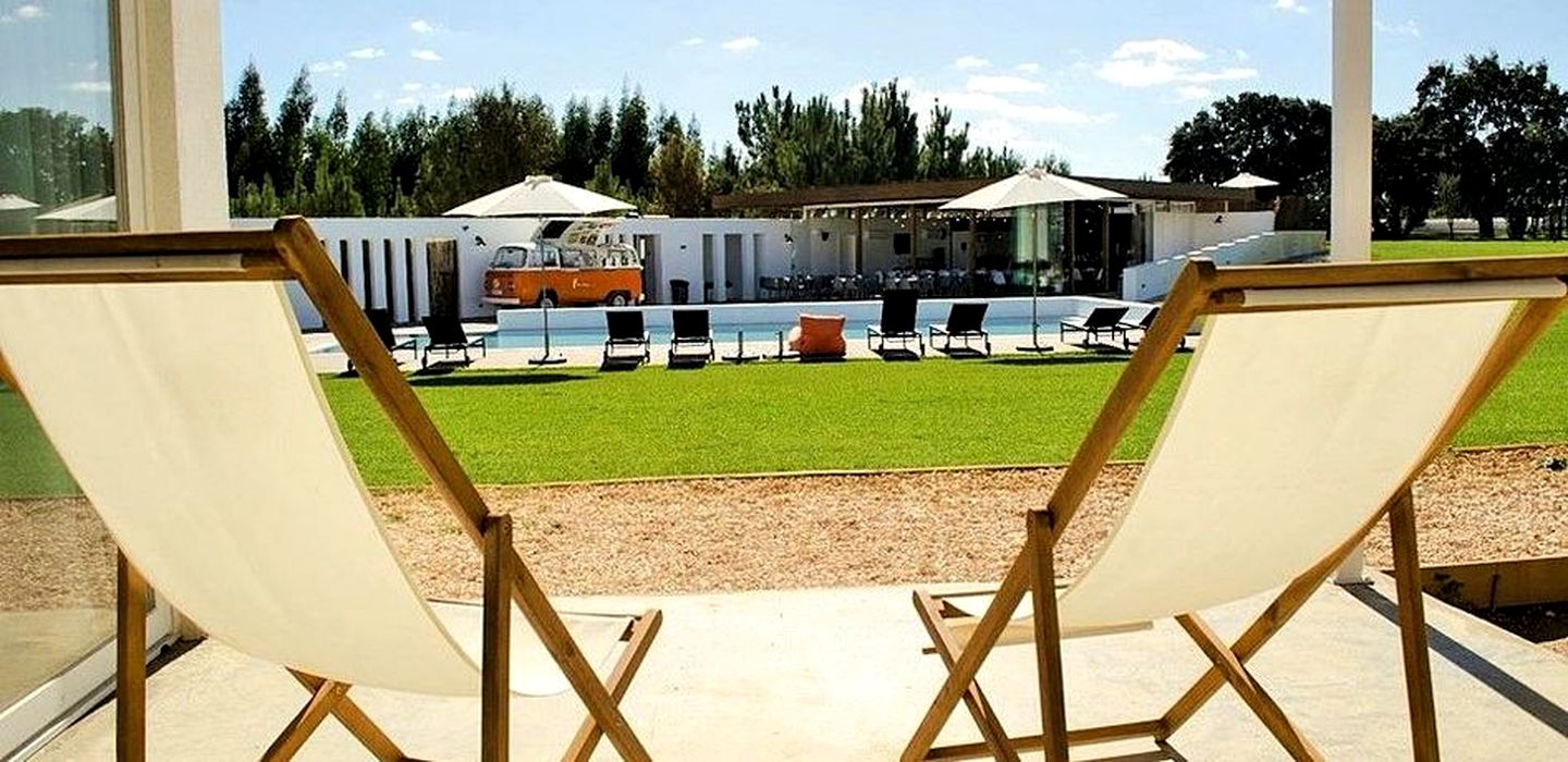 Spacious Holiday Rentals with Breakfast Included near the Coast in Sao Teotonio, Portugal