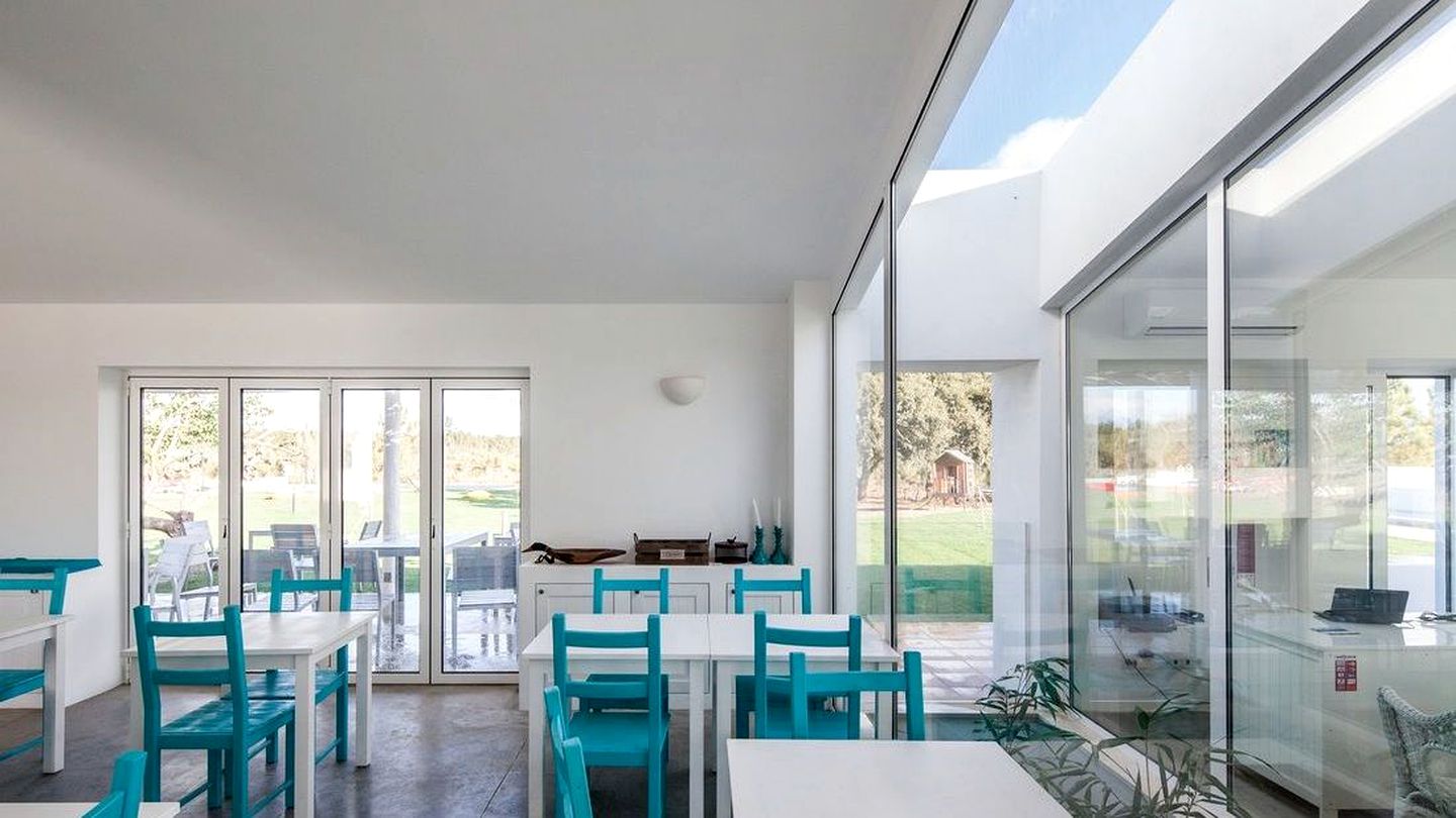 Spacious Holiday Rentals with Breakfast Included near the Coast in Sao Teotonio, Portugal