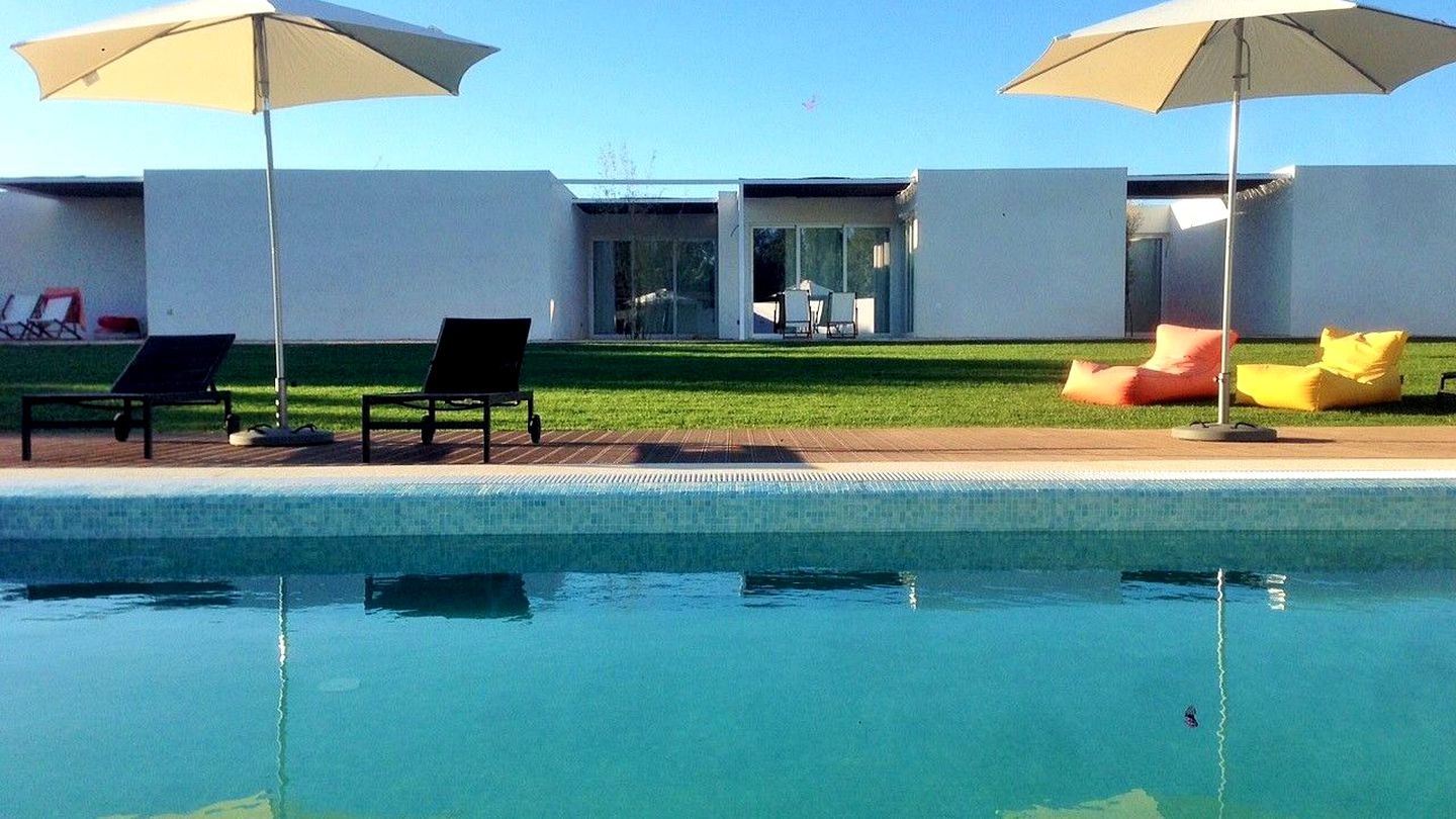 Spacious Holiday Rentals with Breakfast Included near the Coast in Sao Teotonio, Portugal