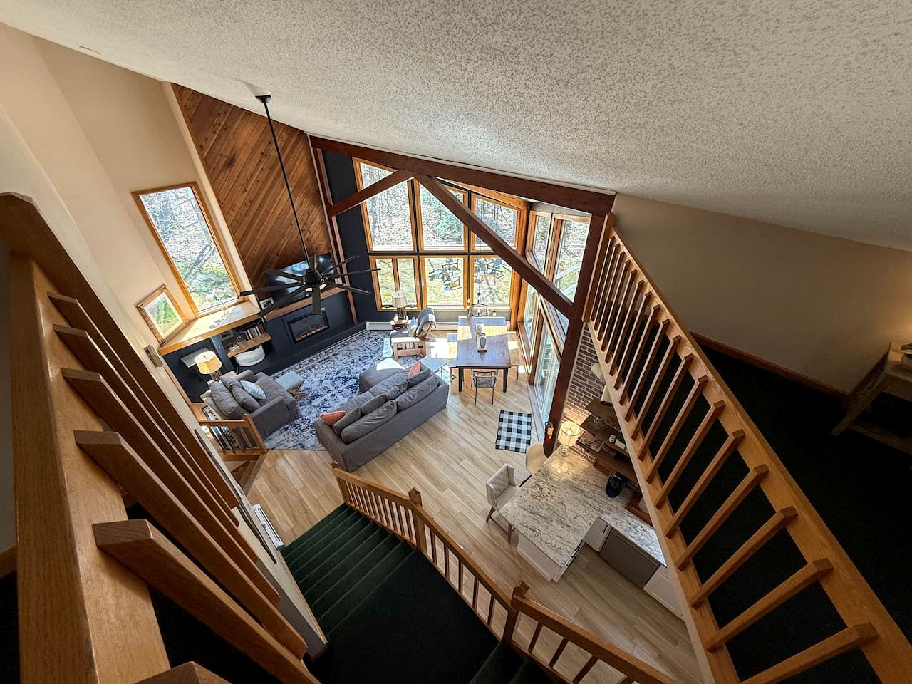 Peaceful Four Bedroom Cabin Retreat in North Conway New Hampshire Near Cranmore Mountain