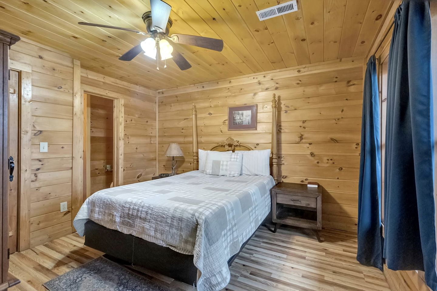 Rustic Smoky Mountain Cabin with Firepit & Game Room near Lake Douglas, Sevierville TN