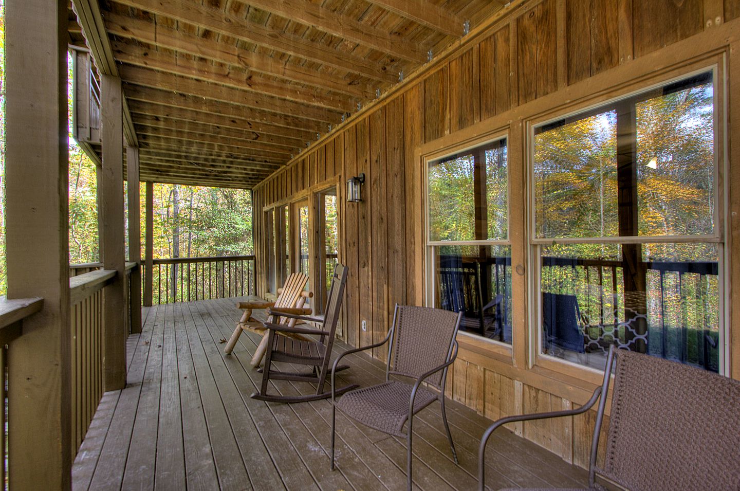 Rustic Smoky Mountain Cabin with Firepit & Game Room near Lake Douglas, Sevierville TN