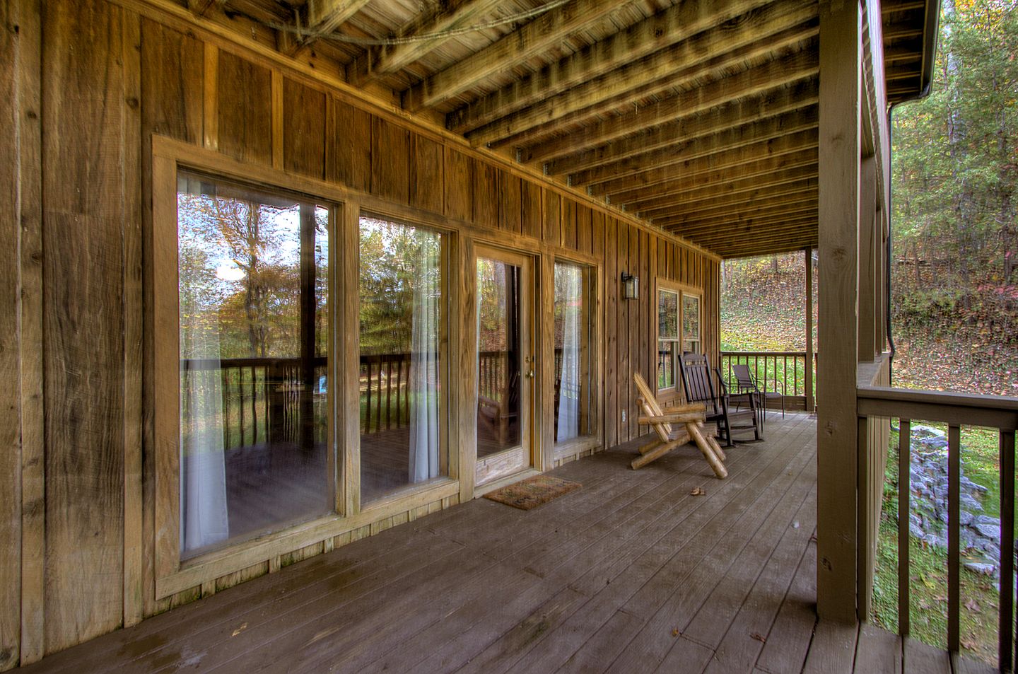 Rustic Smoky Mountain Cabin with Firepit & Game Room near Lake Douglas, Sevierville TN