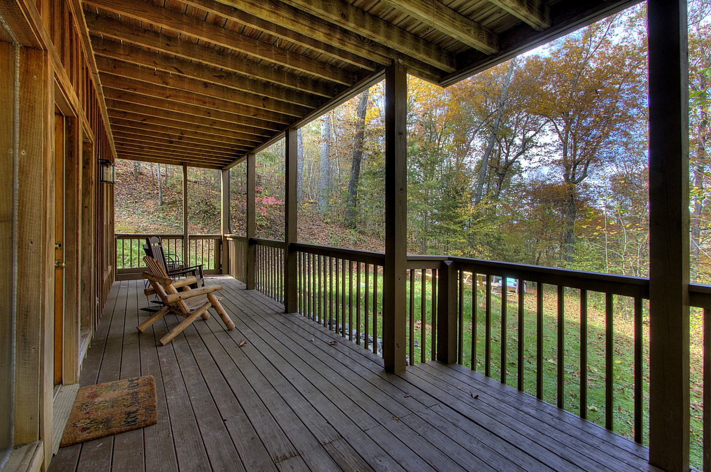 Rustic Smoky Mountain Cabin with Firepit & Game Room near Lake Douglas, Sevierville TN