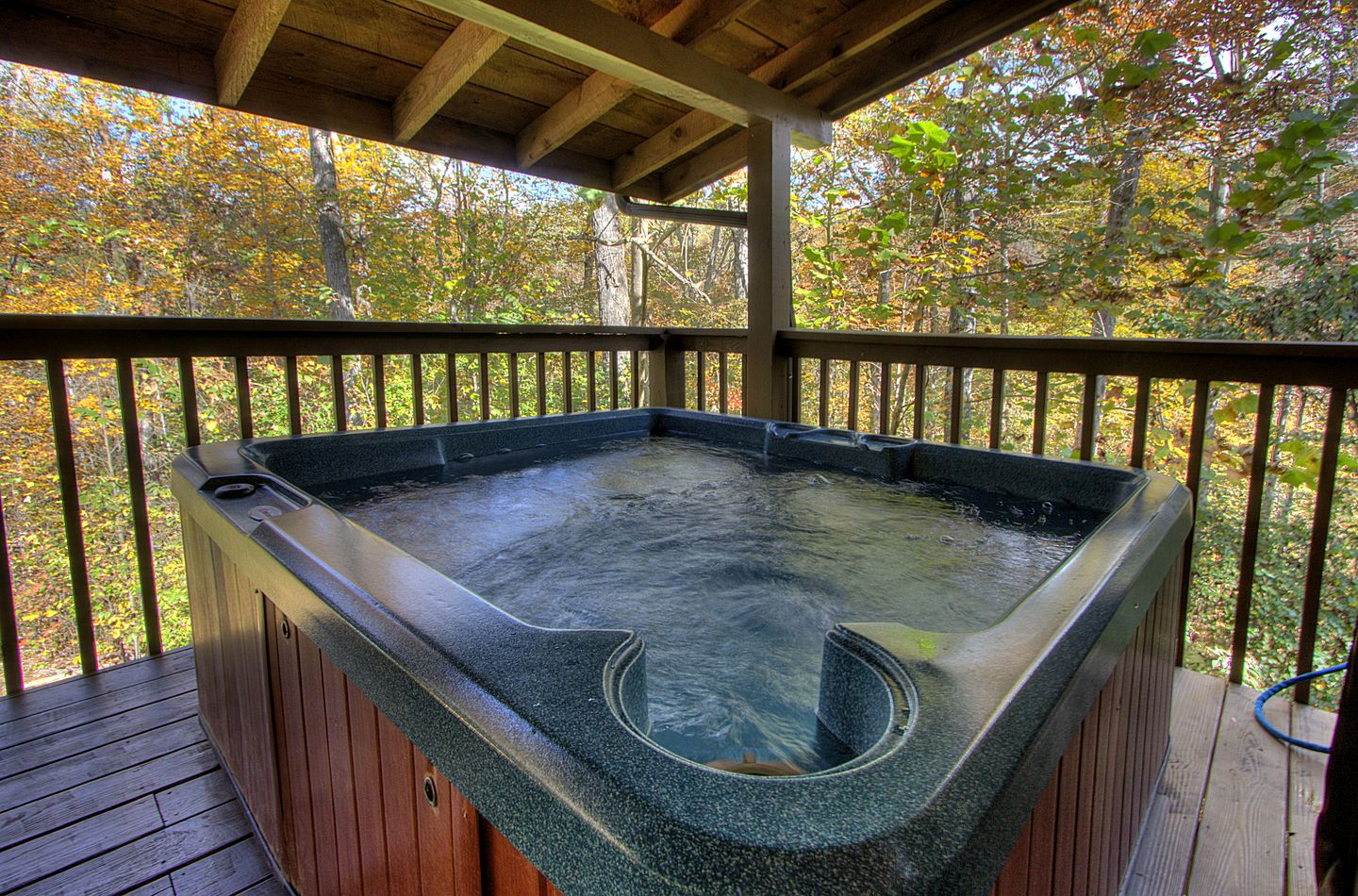 Rustic Smoky Mountain Cabin with Firepit & Game Room near Lake Douglas, Sevierville TN