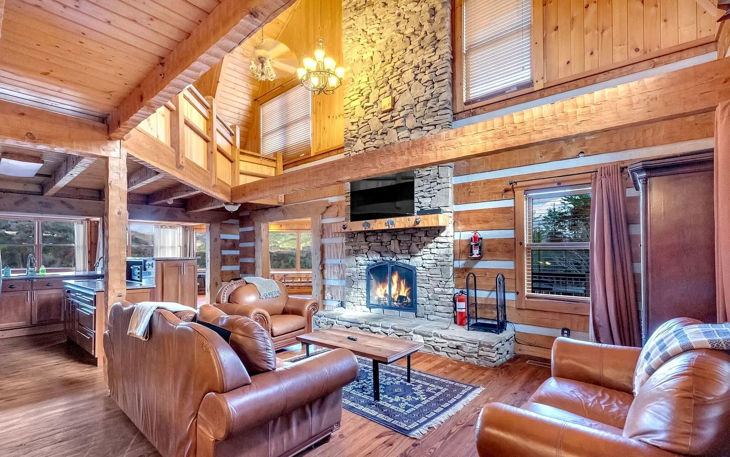 Spacious Luxury Log Cabin with Game Room & Panoramic Mountain Views near Pigeon Forge, Tennessee