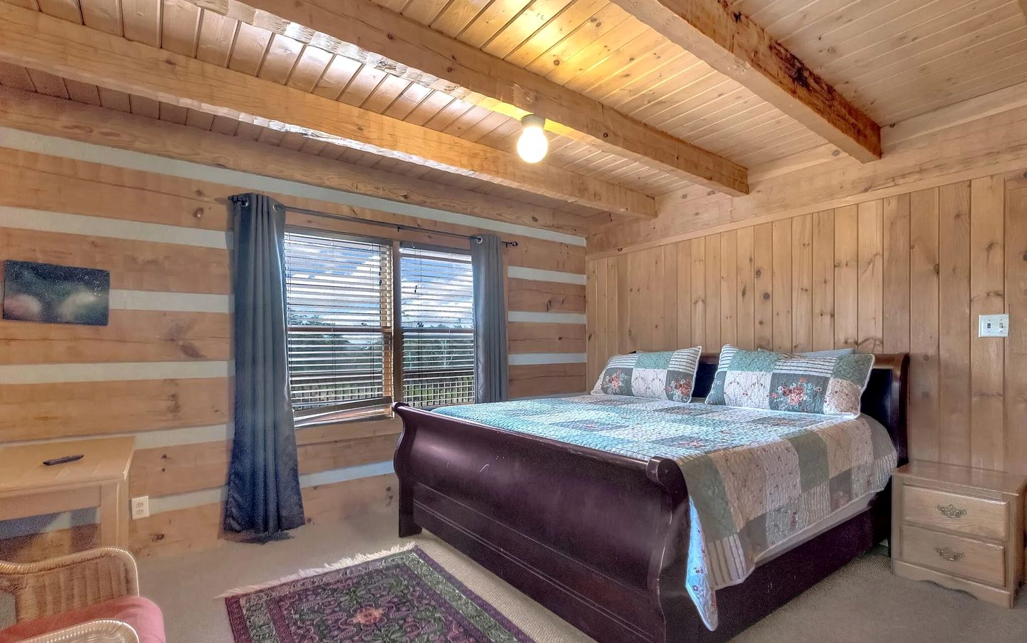 Spacious Luxury Log Cabin with Game Room & Panoramic Mountain Views near Pigeon Forge, Tennessee