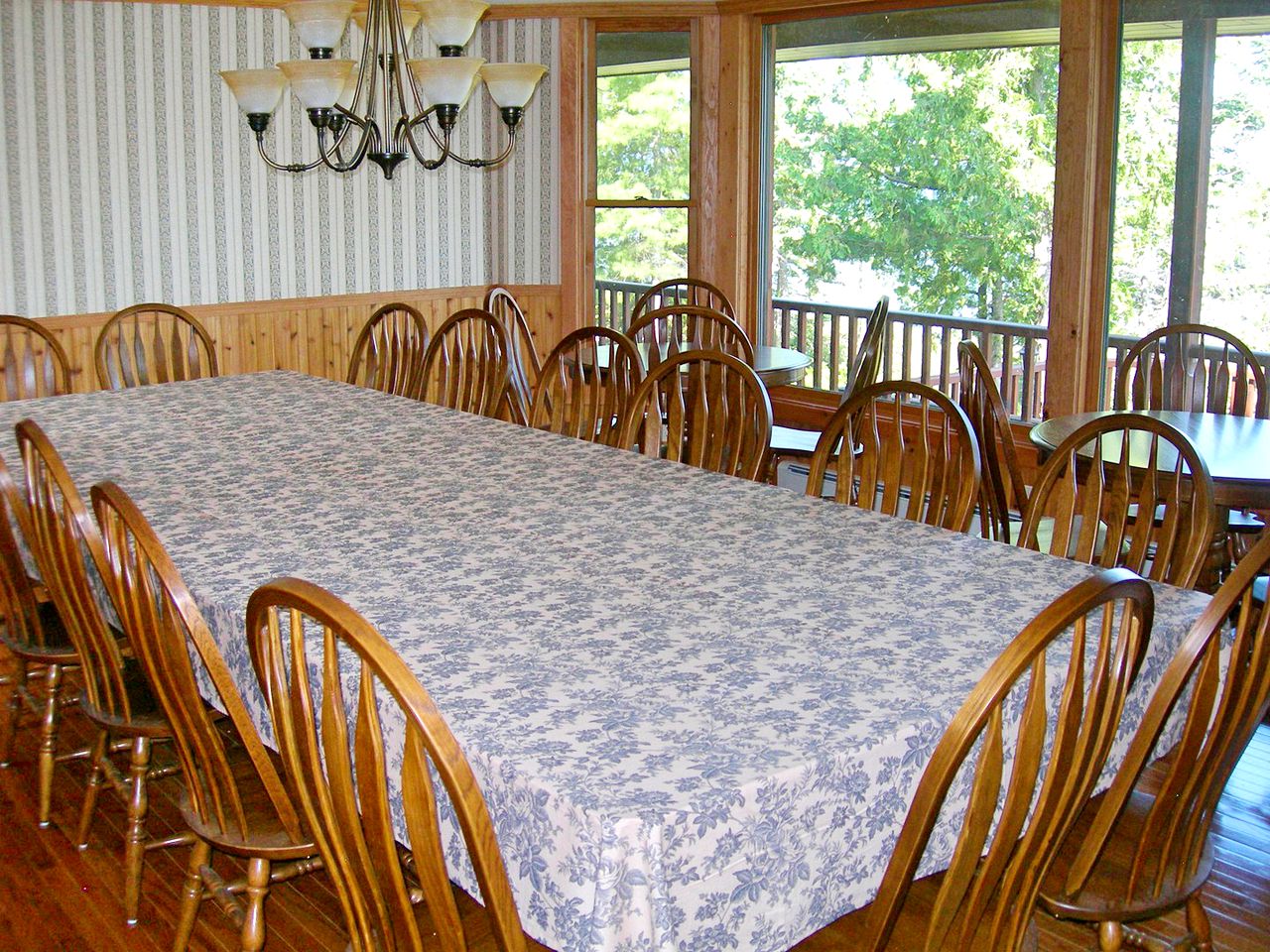Peaceful Bed and Breakfast Room on the Lake near Cheboygan in Northern Michigan