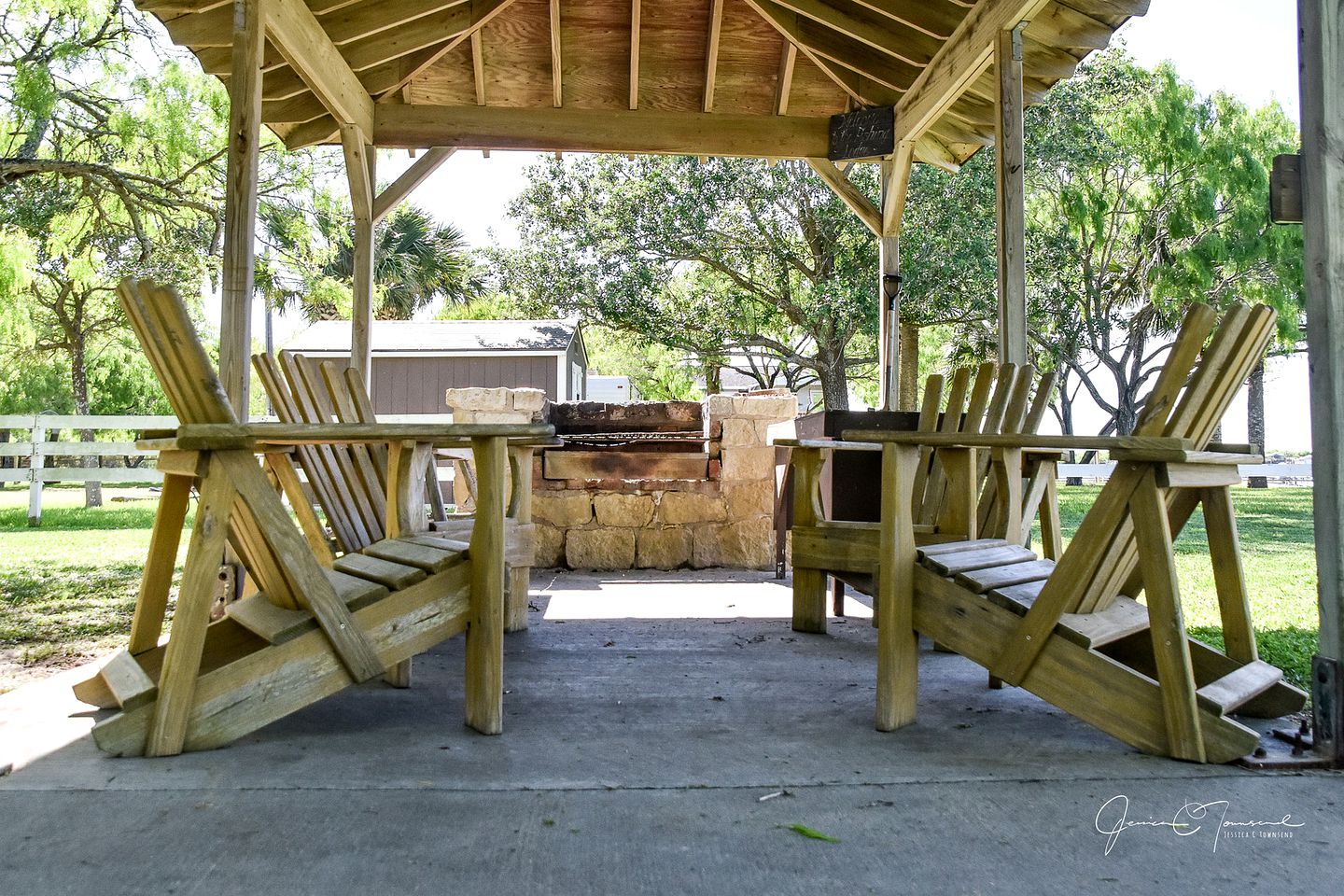 Wild Horse Lodge Reel 'Em Inn for Eight, Cottages, Baffin Bay, United