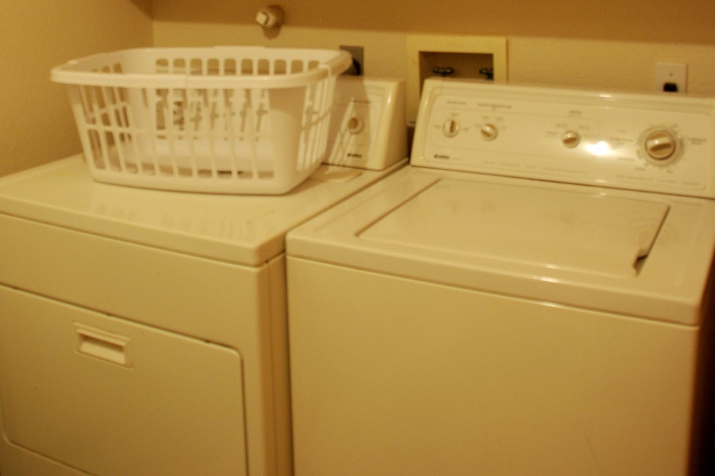 Wild Horse Lodge Reel 'Em Inn for Eight, Cottages, Baffin Bay, United