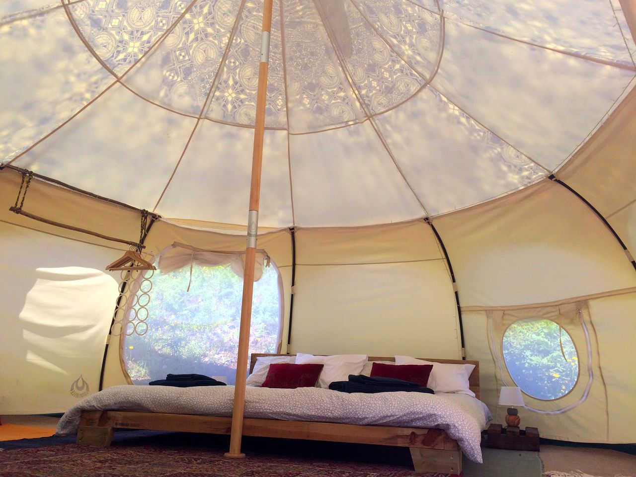 Peaceful Bell Tent Ideal for a Romantic Getaway near Serra da Estrela, Portugal