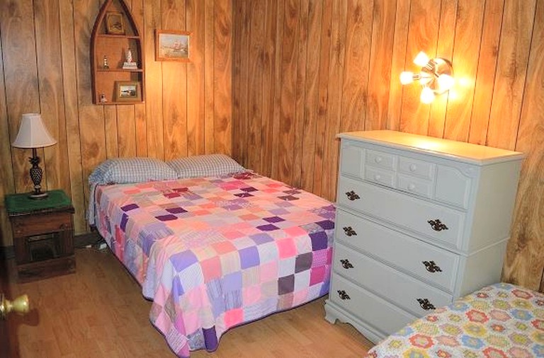 NOLAND POINT RESORT, Cabins 42840, Theodosia, United States of America