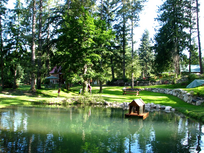 Cabins (Riondel, British Columbia, Canada)