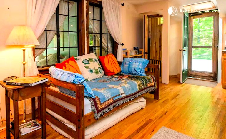 Barns (Redding, Connecticut, United States)