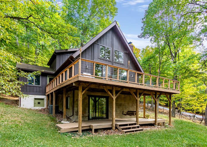 Cabins (United States of America, Berkeley Springs , West Virginia)