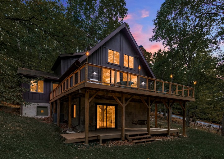 Cabins (United States of America, Berkeley Springs , West Virginia)
