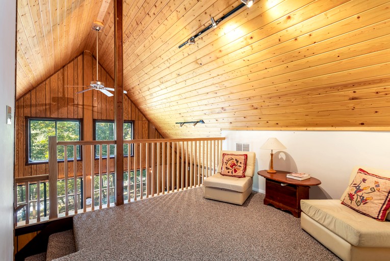 Cabins (United States of America, Berkeley Springs , West Virginia)