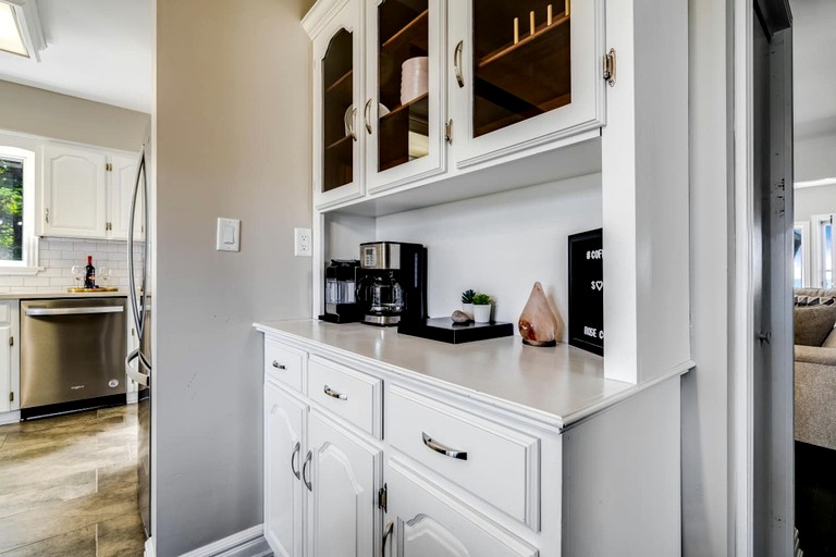 Cottages (Canada, Leamington, Ontario)