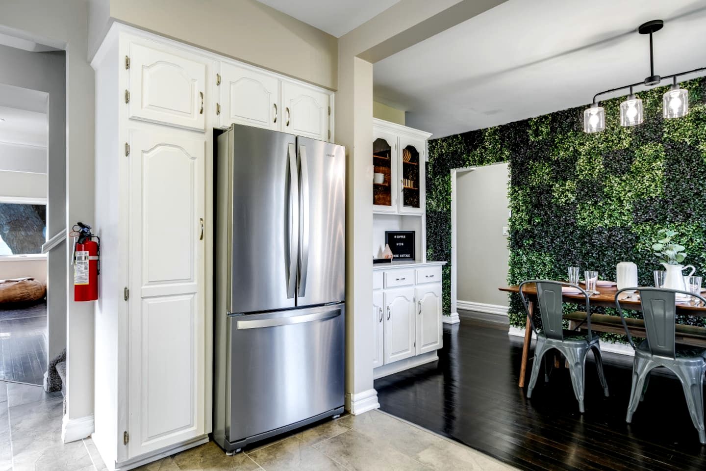 Peaceful Cottage with Hot-Tub and Breathtaking Views in Ontario