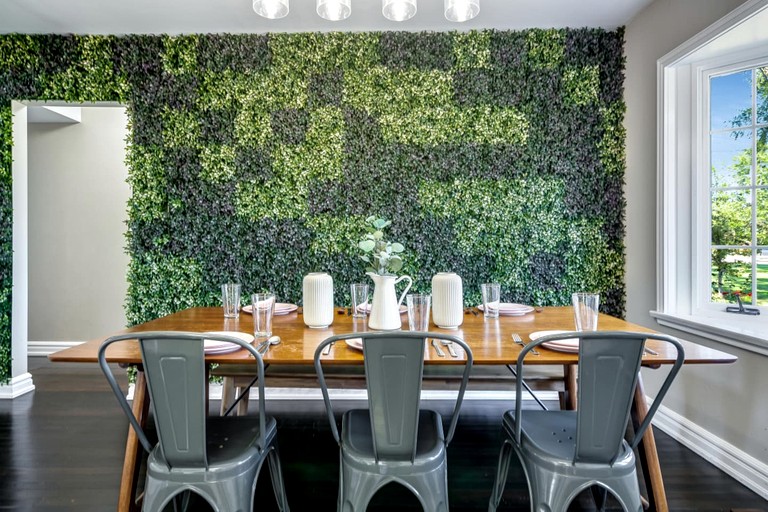 Cottages (Canada, Leamington, Ontario)