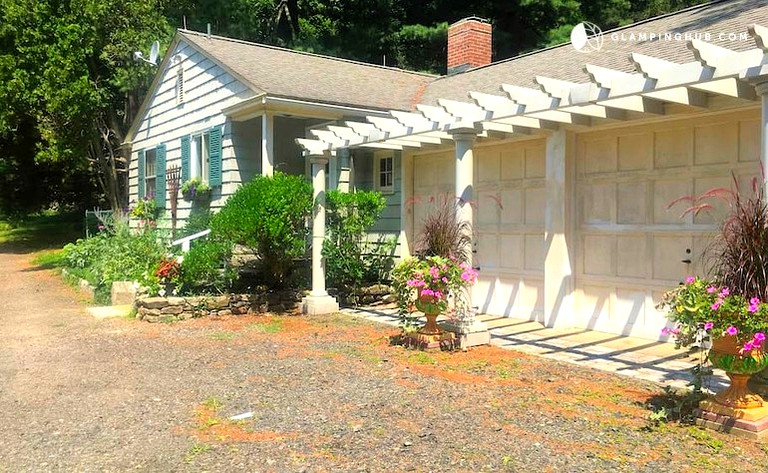 Cottages (Watertown, Connecticut, United States)