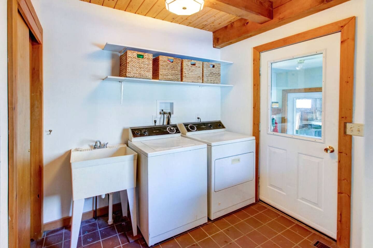 Peaceful Country Retreat with Private Trails, Sauna & Stargazing in Bloomville, New York