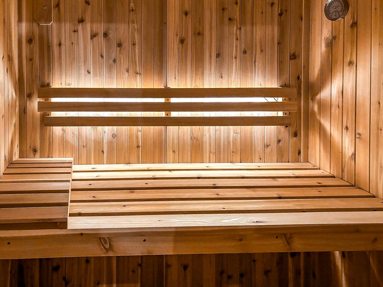 Peaceful Country Retreat with Private Trails, Sauna & Stargazing in Bloomville, New York