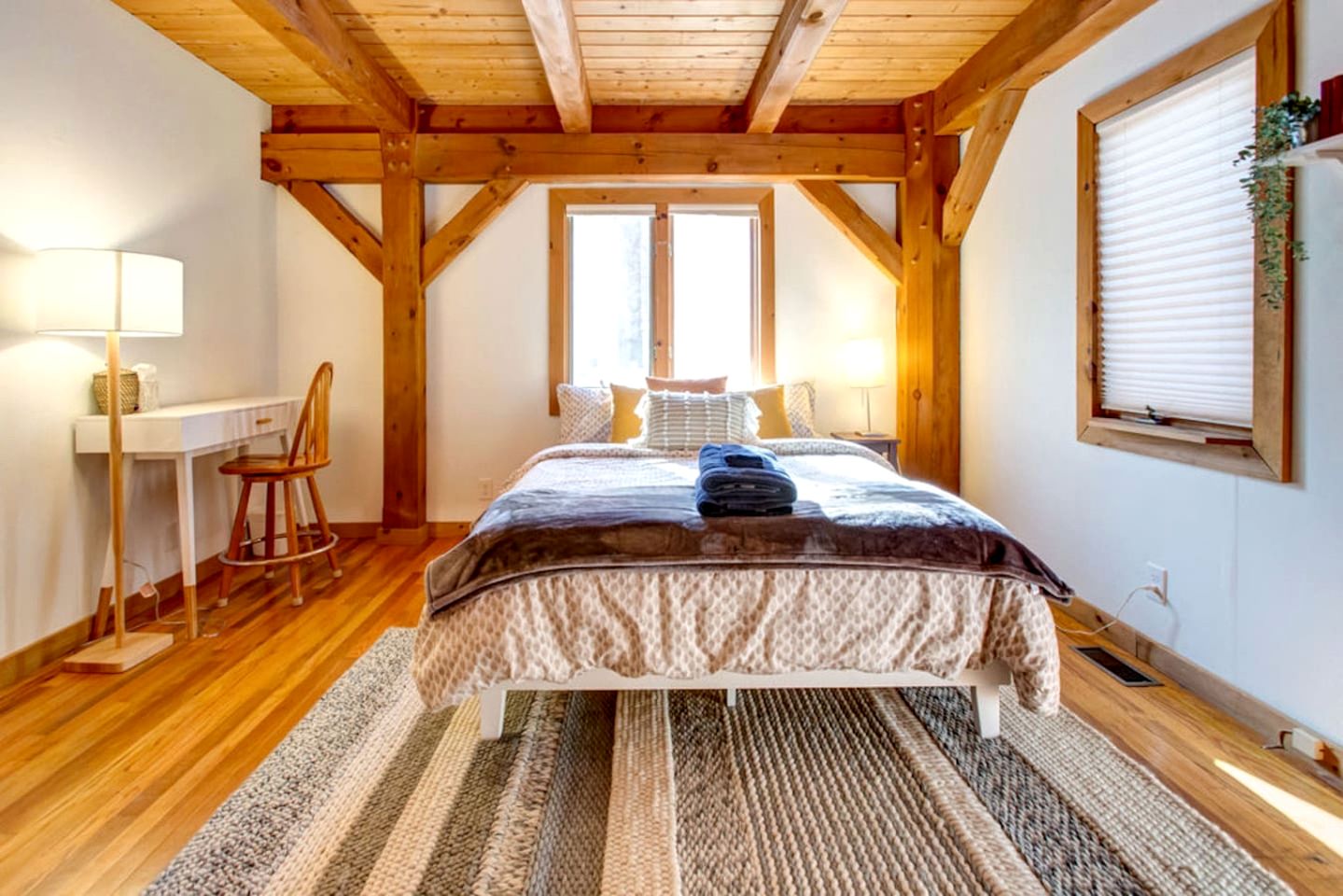 Peaceful Country Retreat with Private Trails, Sauna & Stargazing in Bloomville, New York