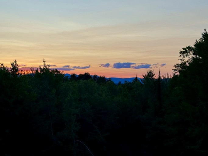 Cabins (United States of America, Sweden, Maine)