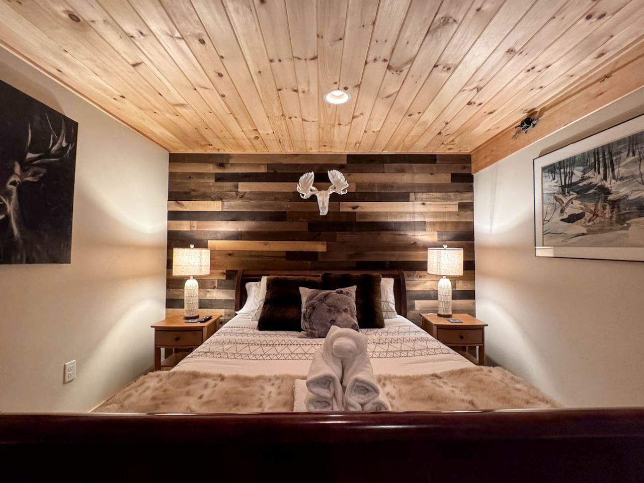 Peaceful Countryside Cabin with Hot-Tub and Fire Pit in Maine
