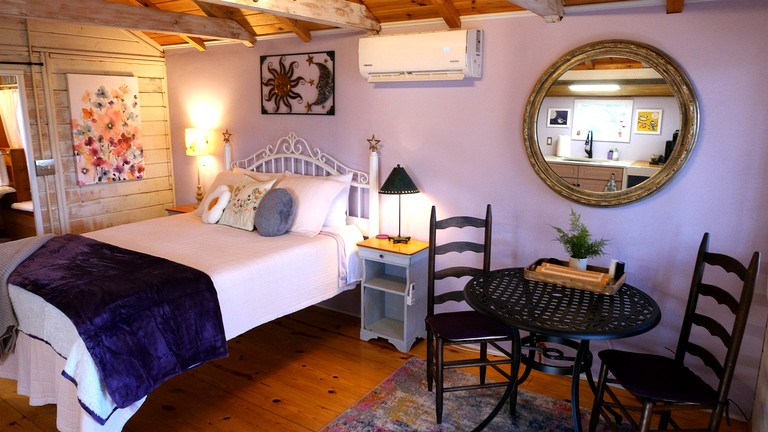 Cabins (United States of America, Black Mountain, North Carolina)