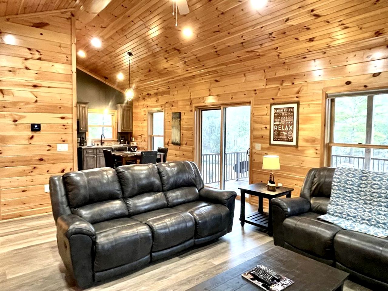 Peaceful Family Cabin Perfect for Fishing with Amazing Fields Trails in Tellico Plains, Tennessee