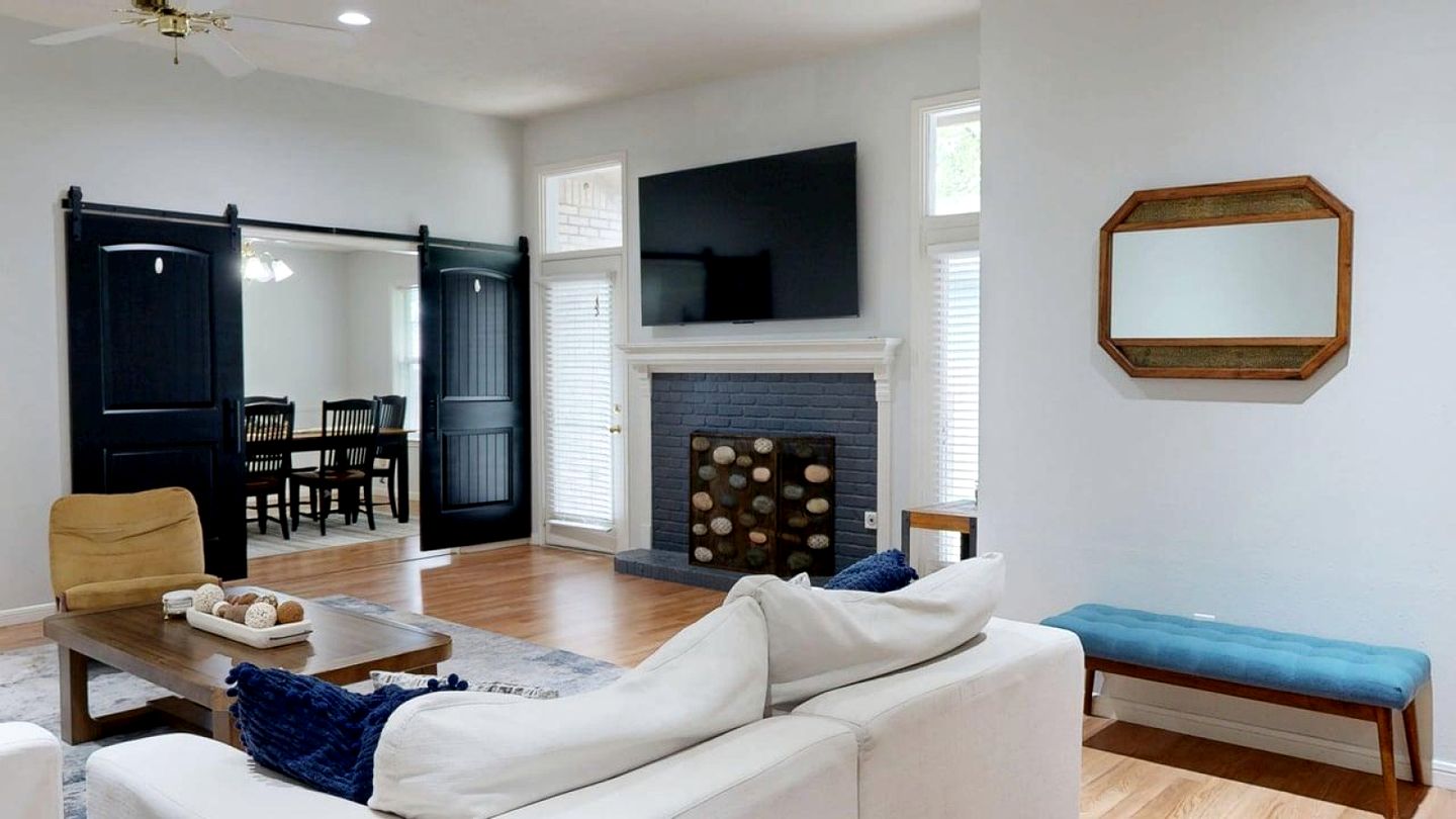 Peaceful Family-Friendly Retreat with Large Backyard Near Texas A&M in Dr. College Station, Texas