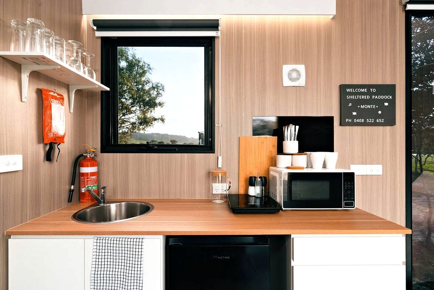 Peaceful Farm Stay Tiny House with Vineyard Views near Avoca, Warrenmang Victoria