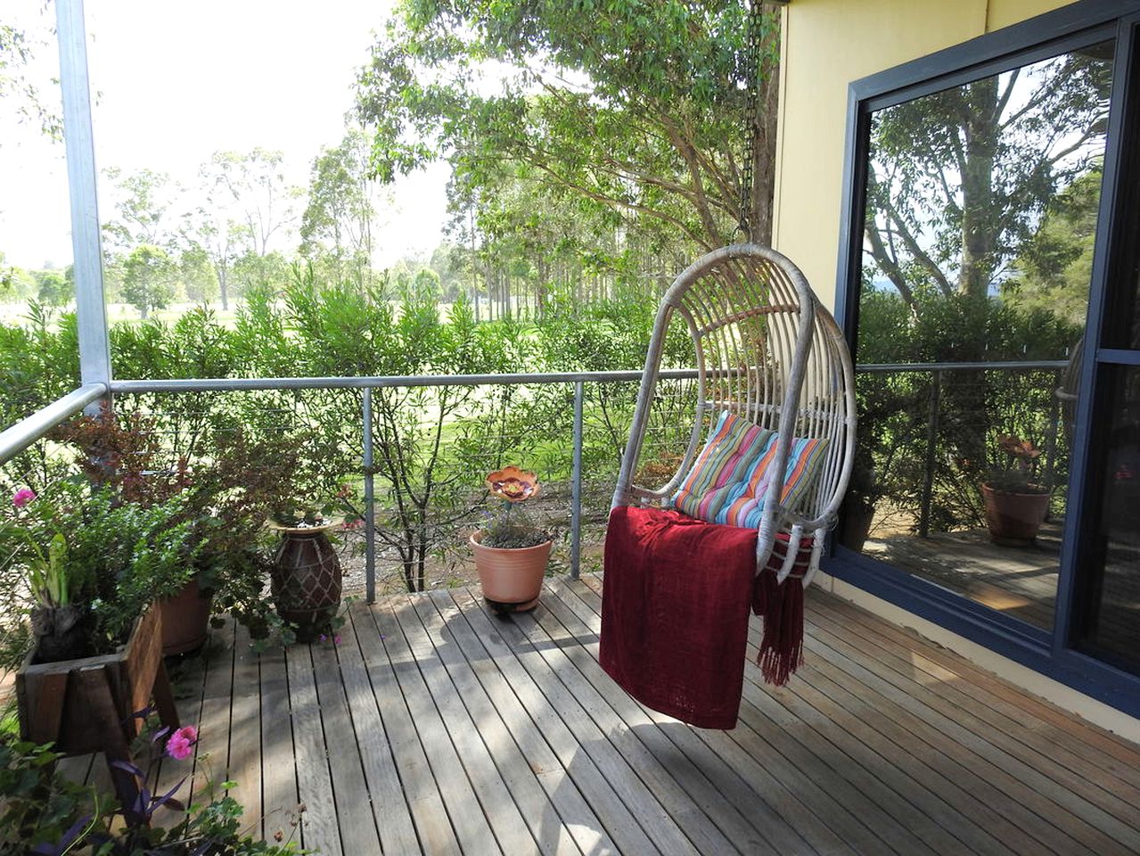 Peaceful Farmhouse Cottage Rental with a Hot Tub in Quorrobolong, New South Wales