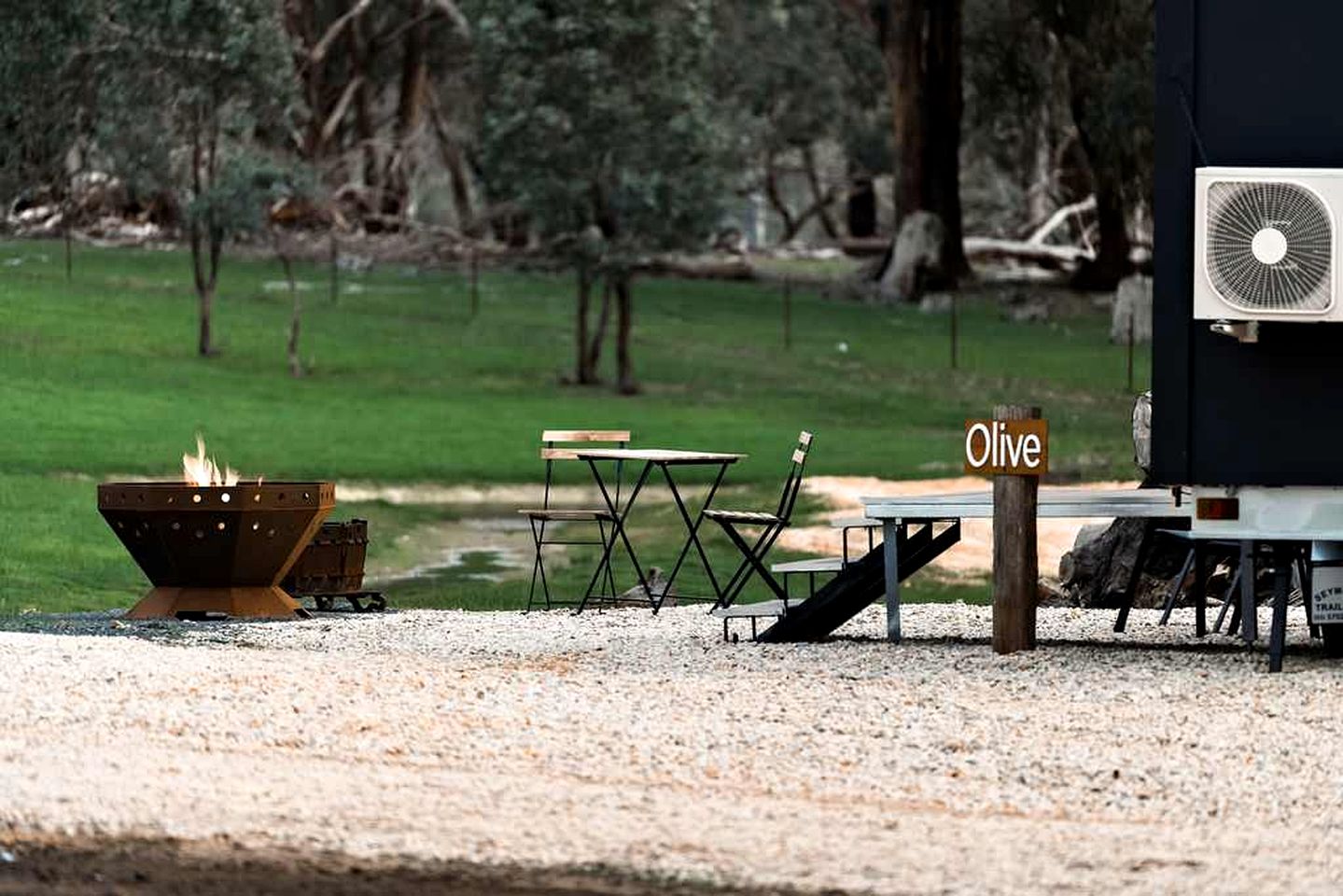 Peaceful Farmstay Tiny House Surrounded by Wildlife near Pyrenees Wineries, Victoria