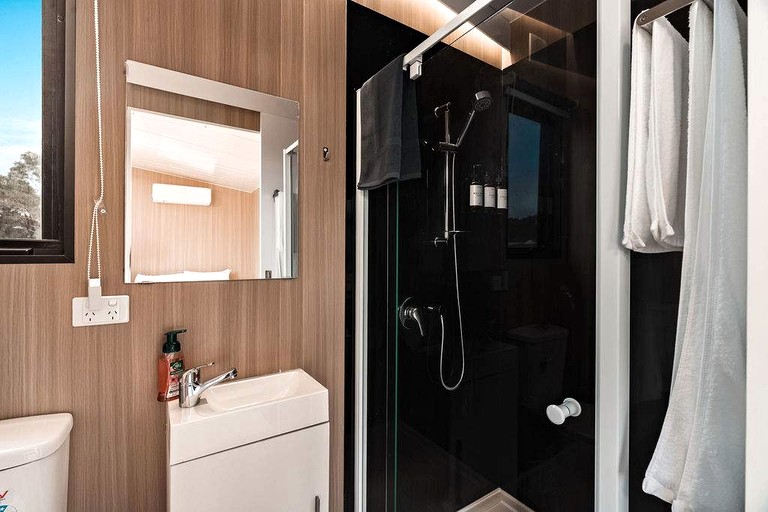 Tiny Houses (Australia, Warrenmang, Victoria)