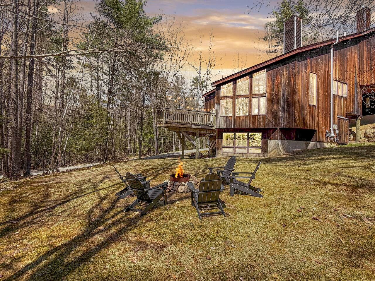 Peaceful Four Bedroom Cabin Retreat in North Conway New Hampshire Near Cranmore Mountain