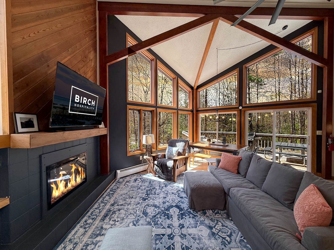 Peaceful Four Bedroom Cabin Retreat in North Conway New Hampshire Near Cranmore Mountain