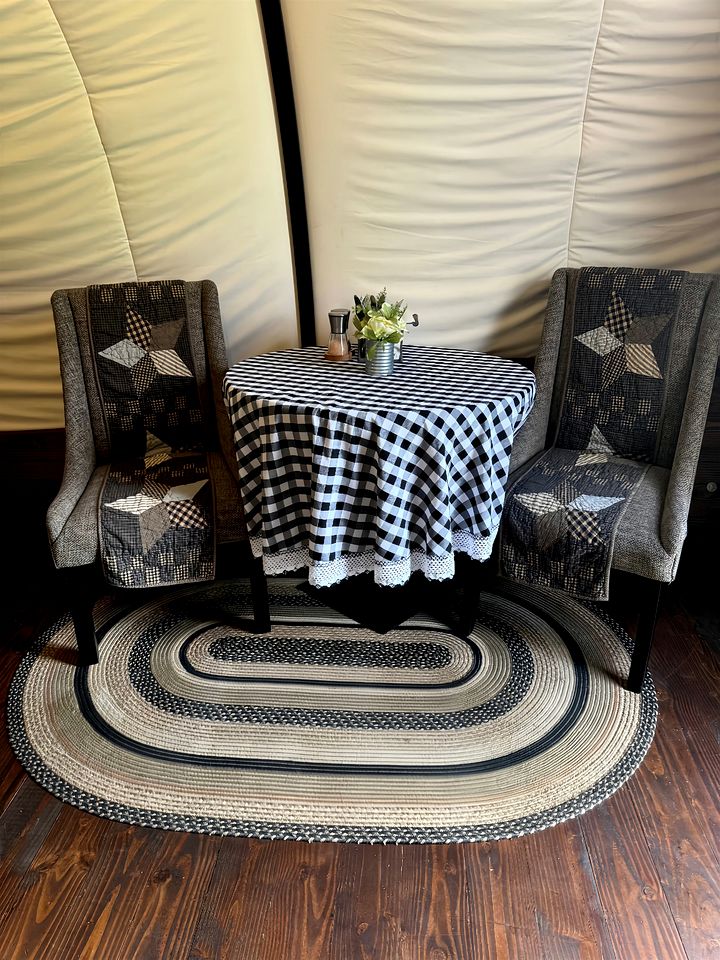 Soulful Glamping Experience with Highland Cows, Private Wagon & Nature in Melrose, Florida