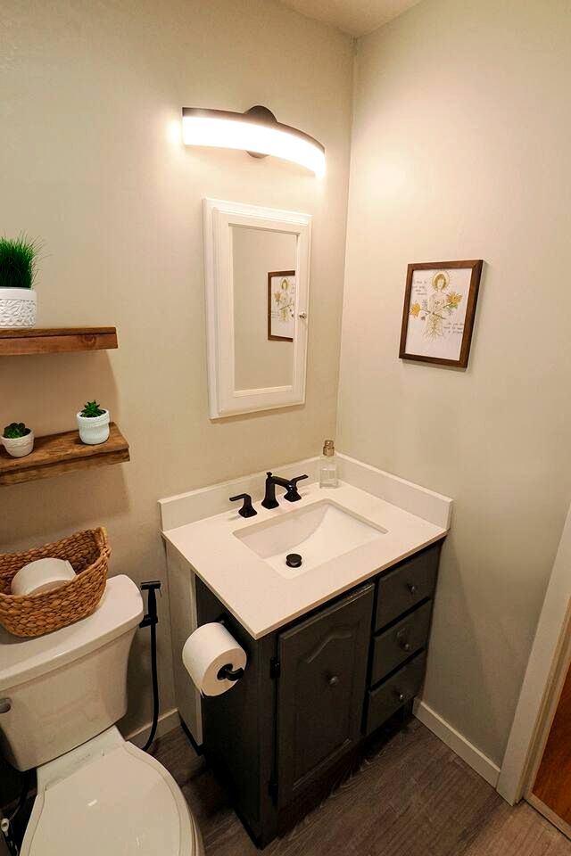 Peaceful Lakefront Retreat with Sauna Near Bellingham & Mount Vernon in Sedro-Woolley, Washington