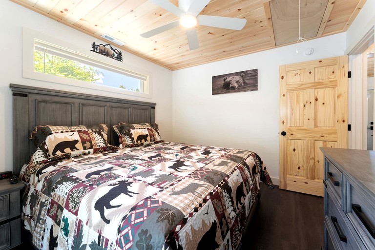 Cabins (United States of America, Sullivan, Maine)