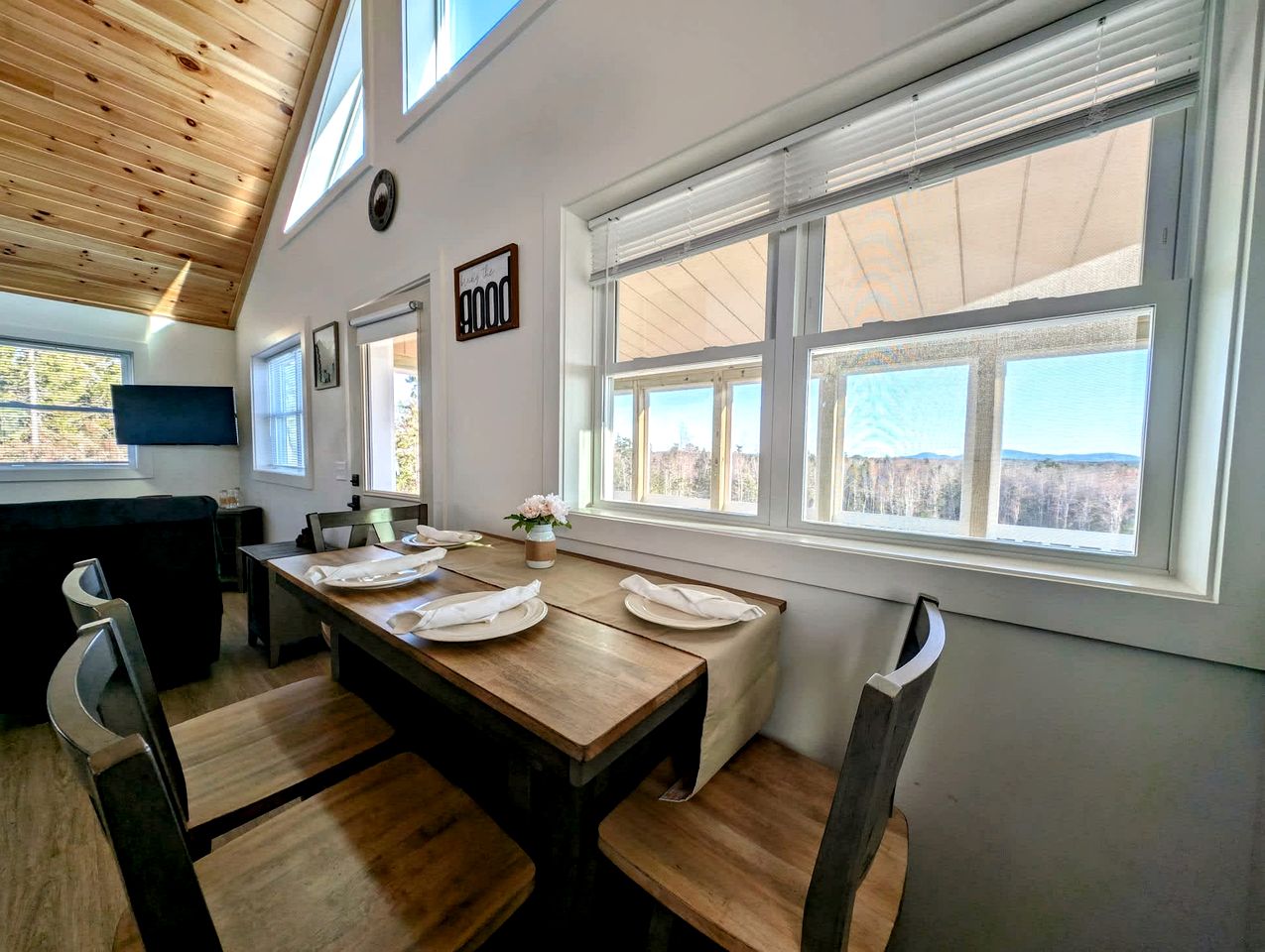 Peaceful Lakeside Cottage with Fire Pit & Acadia Views near Flanders Pond, Sullivan, Maine